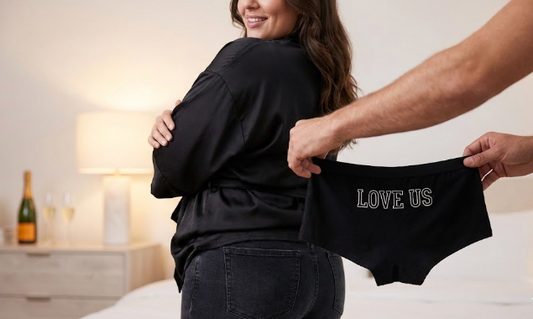 Anniversary Gifts for Couples – Romantic & Meaningful Ideas | Sexy Girl Rock 2026